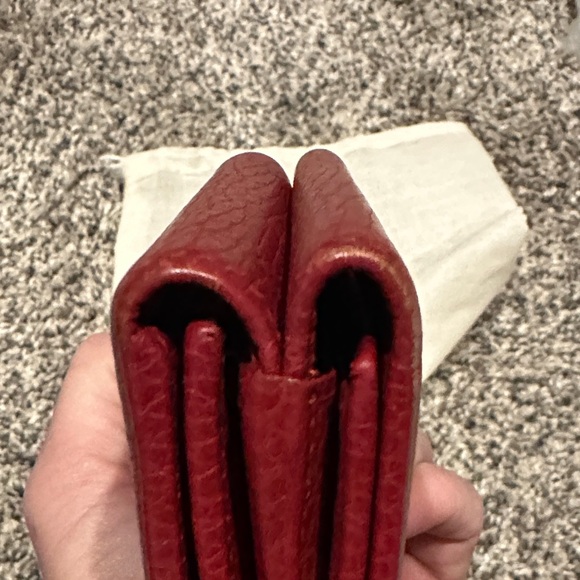 Gucci Red Leather Compact Wallet - Picture 8 of 11